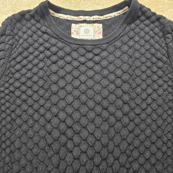 Element Black Textured Knit long sleeve very thin material Textured Bubble Knit - Picture 3 of 8